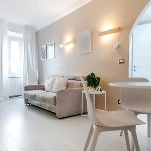 Appartamento Joivy Vibrant Flat For 4 Near Parks, In Navigli Milano